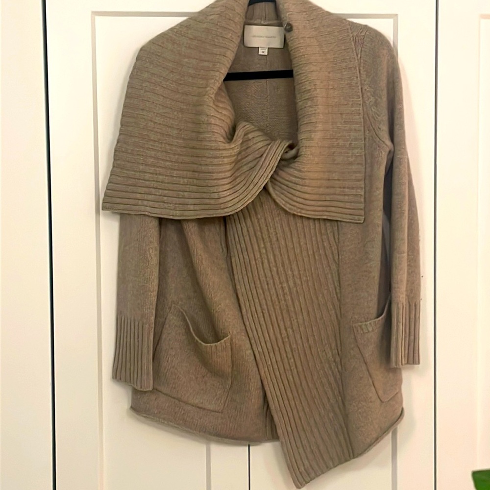 Brochu Walker sweater Medium cashmere blend toggle closure unique